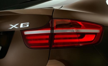 Naujasis BMW X6 M Performance