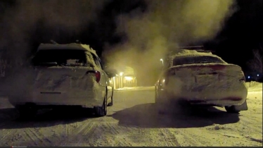 Audi ir Subaru vairuotojai mėgaujasi sniegu