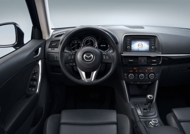 Mazda Tokijo parodoje pristato elektroautomobilių alternatyvą